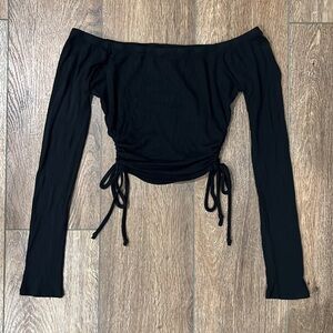 BROOKLYN KARMA Off-Shoulder Black Long Sleeve Top
